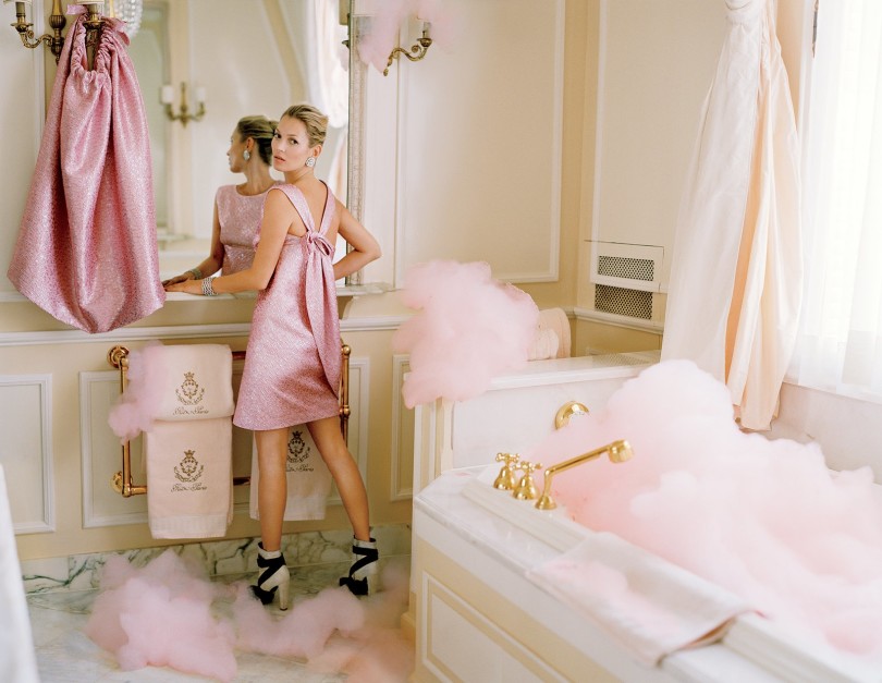 pink feminine girly washroom bathroom powder room eclectic vintage lion tub free standing gold shop room ideas coco chanel suite ritz paris home interior design kate moss celebrity home fashion