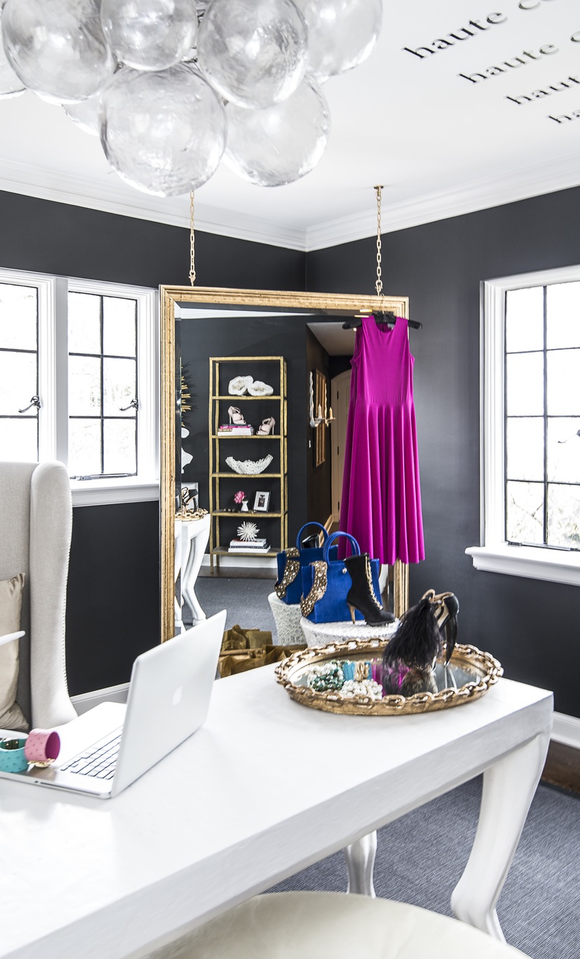 Tour This Amazing Fashion Blogger's Transitional Home Office