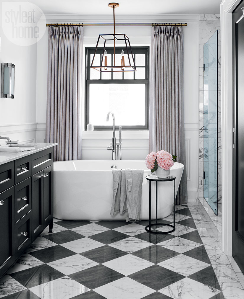 black and white marble checker checkered tiles modern glam luxurious bathroom ideas bathtub claw vintage style