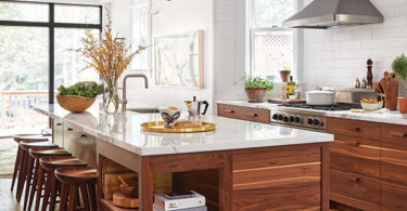 wood island with wood floors country farmhouse casual california home decor style laminate flooring quartz countertop